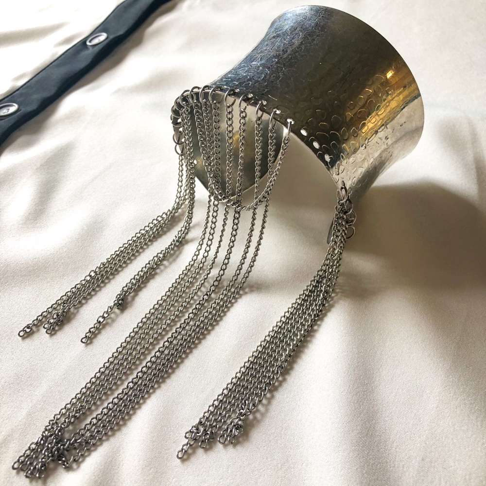 Silver Chain Cuff - Picture 2 of 3